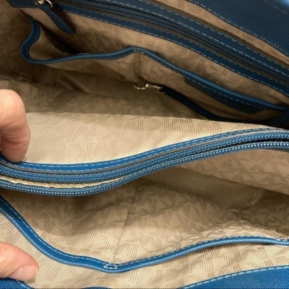 Michael kors blue saffiano leather front pocket tote bag - Picture 9 of 11